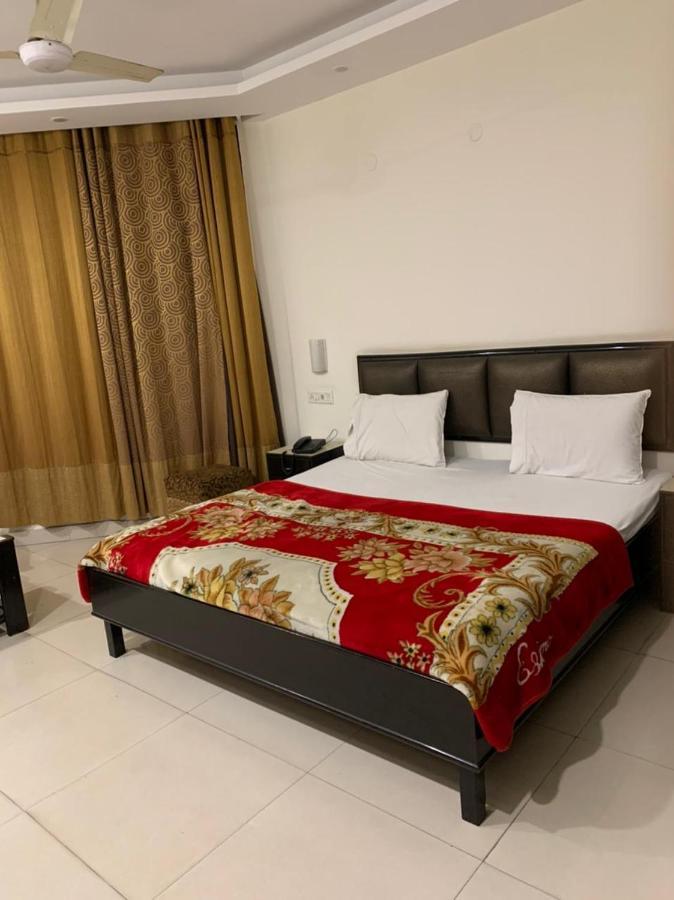 Hotel Raman'S Jagādhri المظهر الخارجي الصورة