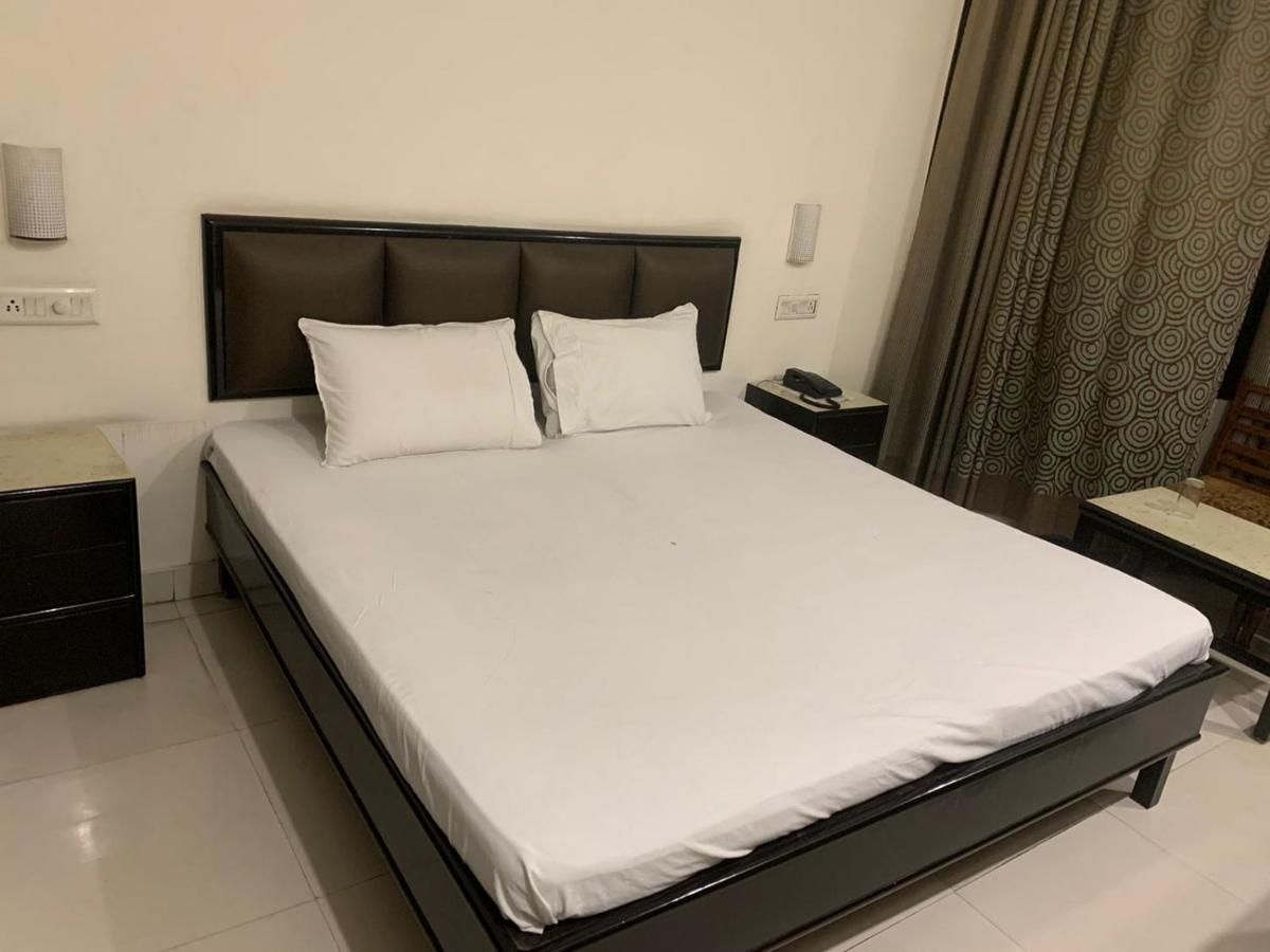 Hotel Raman'S Jagādhri المظهر الخارجي الصورة