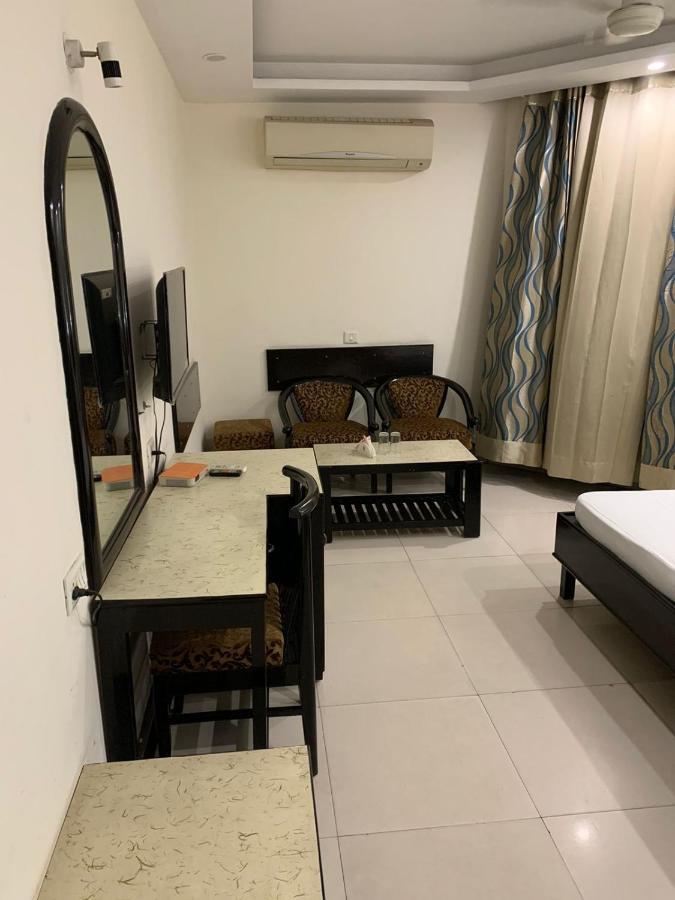 Hotel Raman'S Jagādhri المظهر الخارجي الصورة